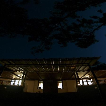 Hotel Chedi Spring Valley Athirappilly Exterior foto